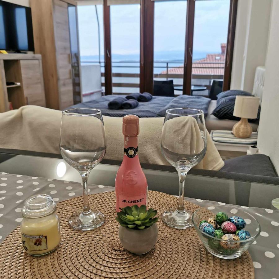 Studio Vesna & Zan Koper Luaran gambar